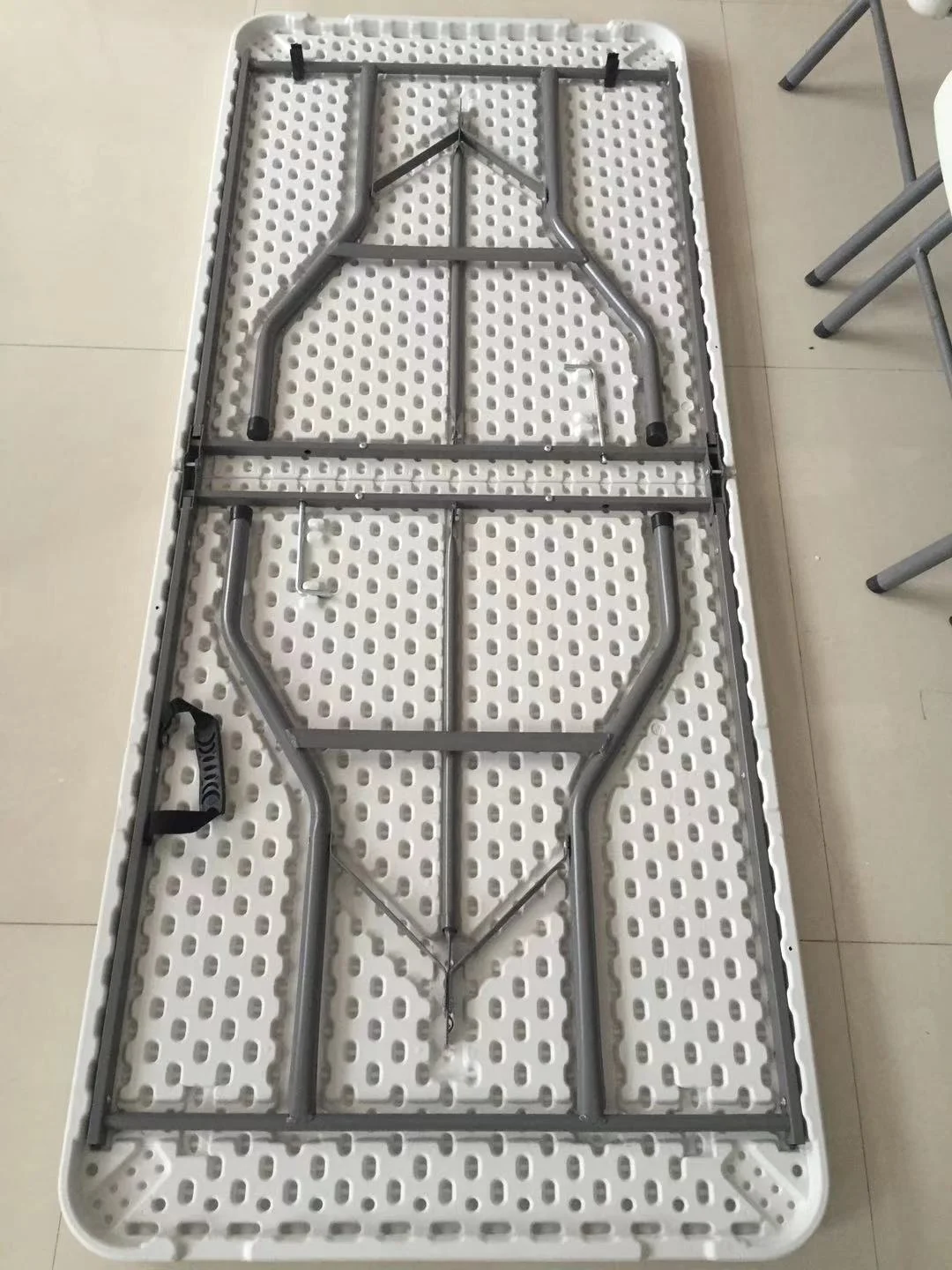 طاولة تخييم بلاستيكية بتصميم ع - مراجعة Outdoor Furniture From China وسعره
